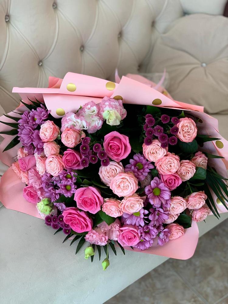 Букет цветов из: Хризантемы, Розы и Лизиантусы в Лесной Городок