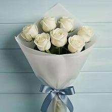 Букет 7 Белых роз Эдлесс Лав в Лесной Городок