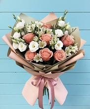 Букет цветов из:  Розы, Альстромерии и Лизиантусы в Лесной Городок