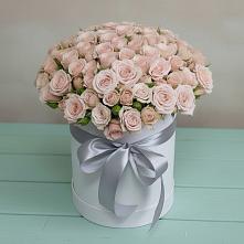 Цветочная композиция из Розы в шляпной коробке в Лесной Городок