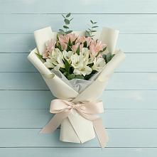 Букет цветов из:  Альстромерии в Лесной Городок