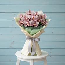 Букет цветов из:  Орхидеи и Розы в Лесной Городок