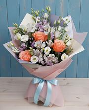 Букет цветов из:  Лизиантусы, Розы, Альстромерии и Гипсофила #REPLACE_PRED# Лесной Городок