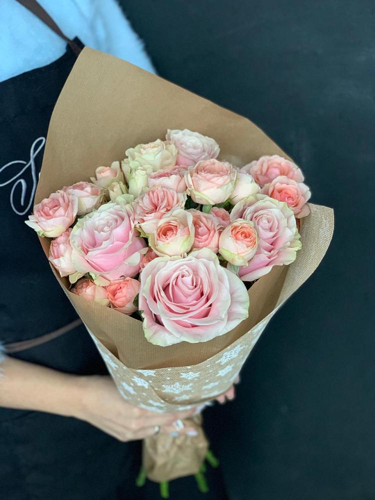 Букет цветов из: Хризантемы и Розы в Лесной Городок