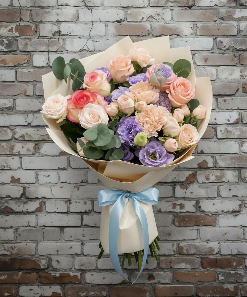 Букет цветов из: Розы, Лизиантусы и Гвоздики в Лесной Городок