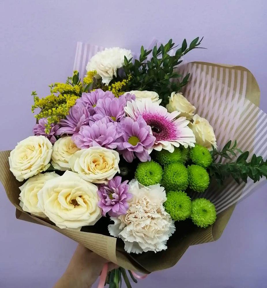 Букет цветов из: Хризантемы, Розы, Гвоздики и Герберы в Лесной Городок