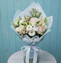 Букет цветов из:  Розы и Лизиантусы в Лесной Городок
