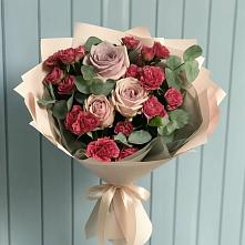 Букет цветов из:  Гвоздики и Розы в Лесной Городок