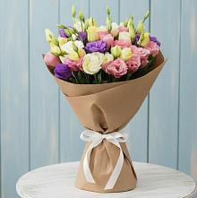 Букет цветов из:  Лизиантусы в Лесной Городок